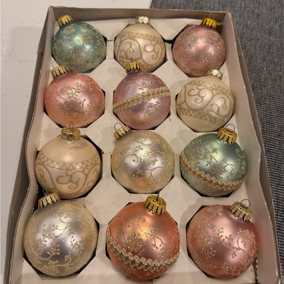 Vintage Christmas ornaments bundle lot set of 12 - Picture 1 of 4